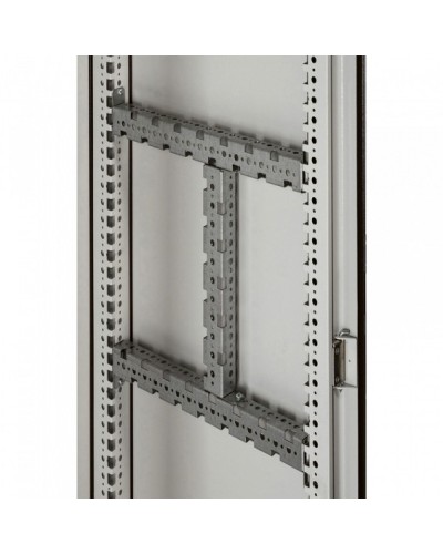 Набор траверсов Legrand 020532 в Рыбинске Аксессуары для стоек и шкафов Pintop.ru