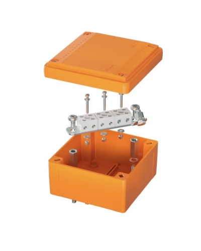 Коробка пластиковая FS с гладкими стенками и клеммниками IP56 100х100х50мм 6р 450V,6A, 4мм.кв DKC (FSB10604) в Рыбинске Распределительные коробки Pintop.ru