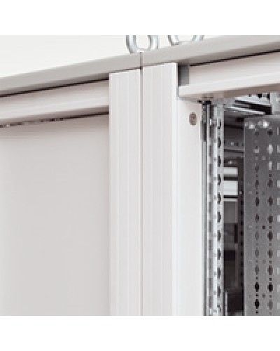 Облицовка Legrand 020562 в Рыбинске Аксессуары для стоек и шкафов Pintop.ru